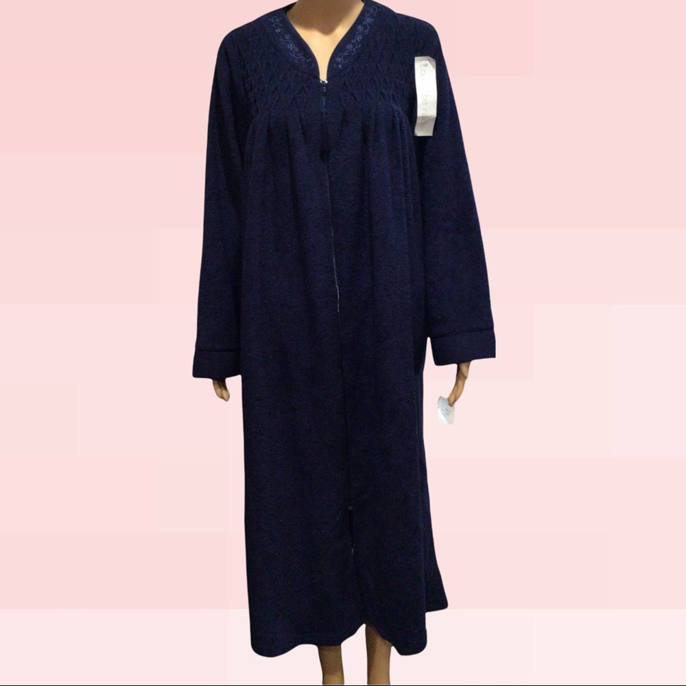 Vintage Robe “Colette” by Miss Elaine NWT Sz M